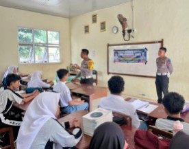 Ops Zebra Krakatau 2025, Polantas Sapa dan Edukasi Pelajar di Lamteng