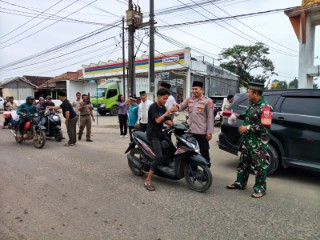 Polsek Seputih Mataram Amankan Kunjungan Plt Bupati Lamteng dalam Safari Ramadan