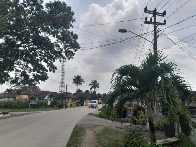 Lapor ! LPJU di Jalan Depan Kantor Kecamatan Seputih Mataram Padam