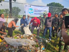 Peringati Hari Lingkungan Hidup, Pemkab dan Masyarakat Gelar Aksi Bersih-Bersih di Kotagajah