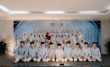 Bagi Raport Siswa, SMA IT Smart Insani Seputihjaya Tandai dengan Annual Award