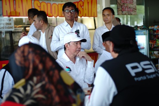 Kapolres Lamteng Pimpin Pengamanan Transit Presiden RI ke-7 Joko Widodo di Rest Area KM 116A