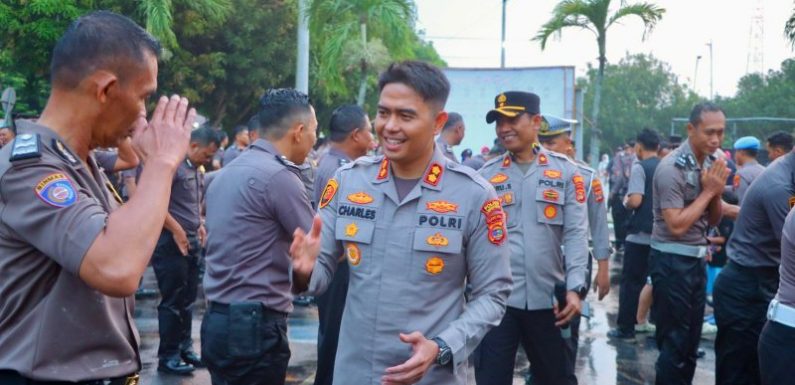 74 Personel Polres Lamteng Naik Pangkat, Kapolres : Jadikan Amanah untuk Meningkatkan Pengabdian
