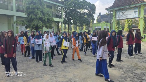 Siswa Disabilitas Ikuti MPLS Ramah di SMKN 3 Terbanggibesar