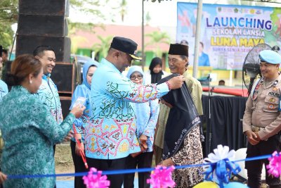 Plt.Bupati Komang Koheri Resmikan Sekolah Lansia Senja Sejahtera di Anakratu Aji